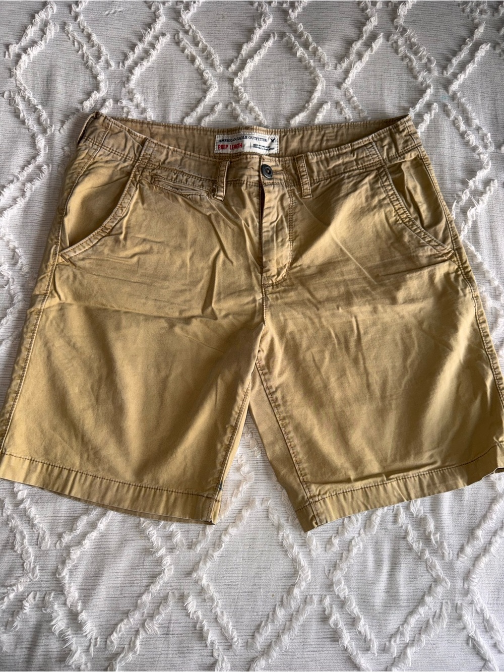 American Eagle Outfitters Prep Length Khaki Chino Shorts – Men’s 34